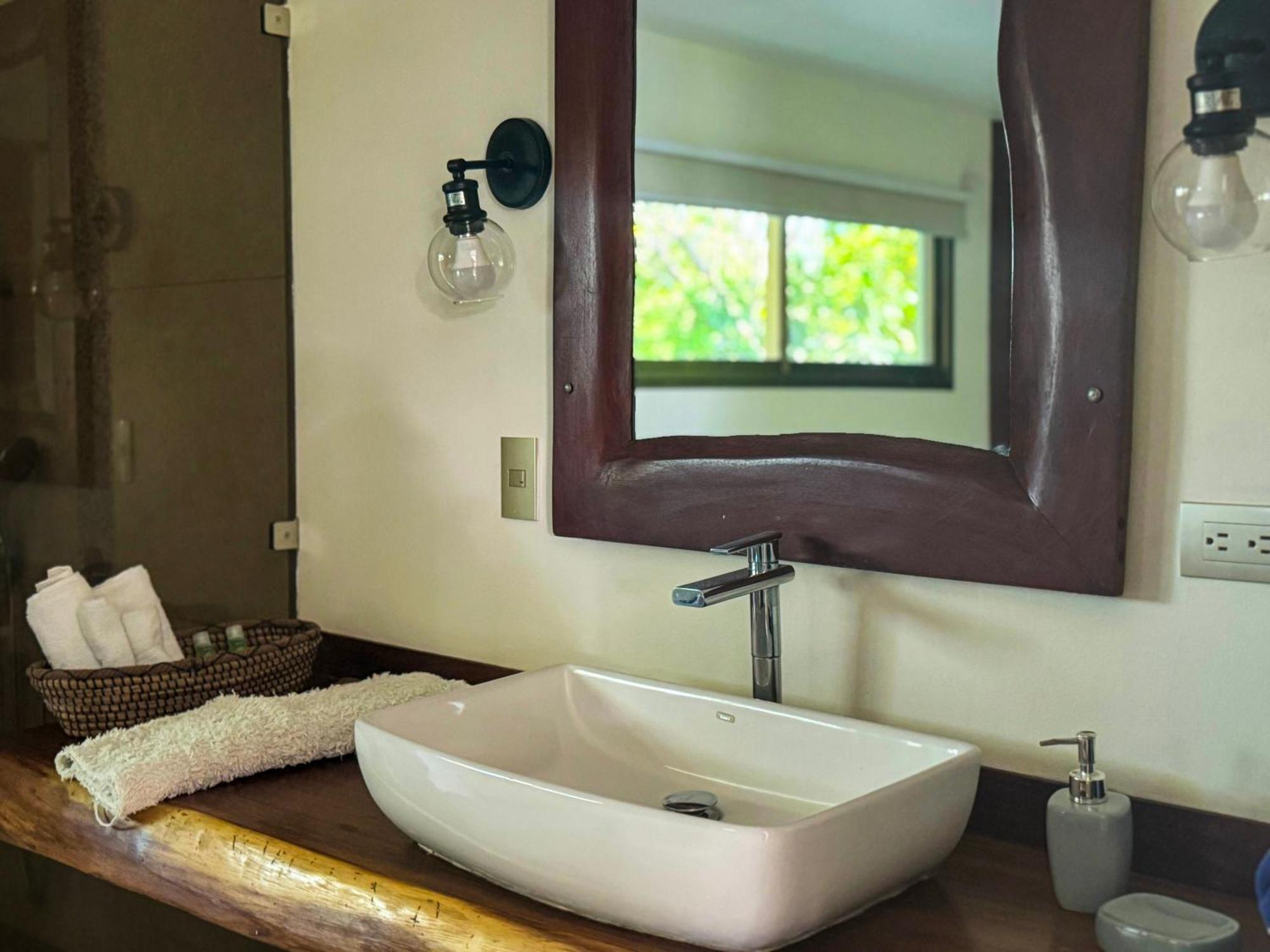 Cocobolo Beach Boutique Hotel San Juanillo Dış mekan fotoğraf